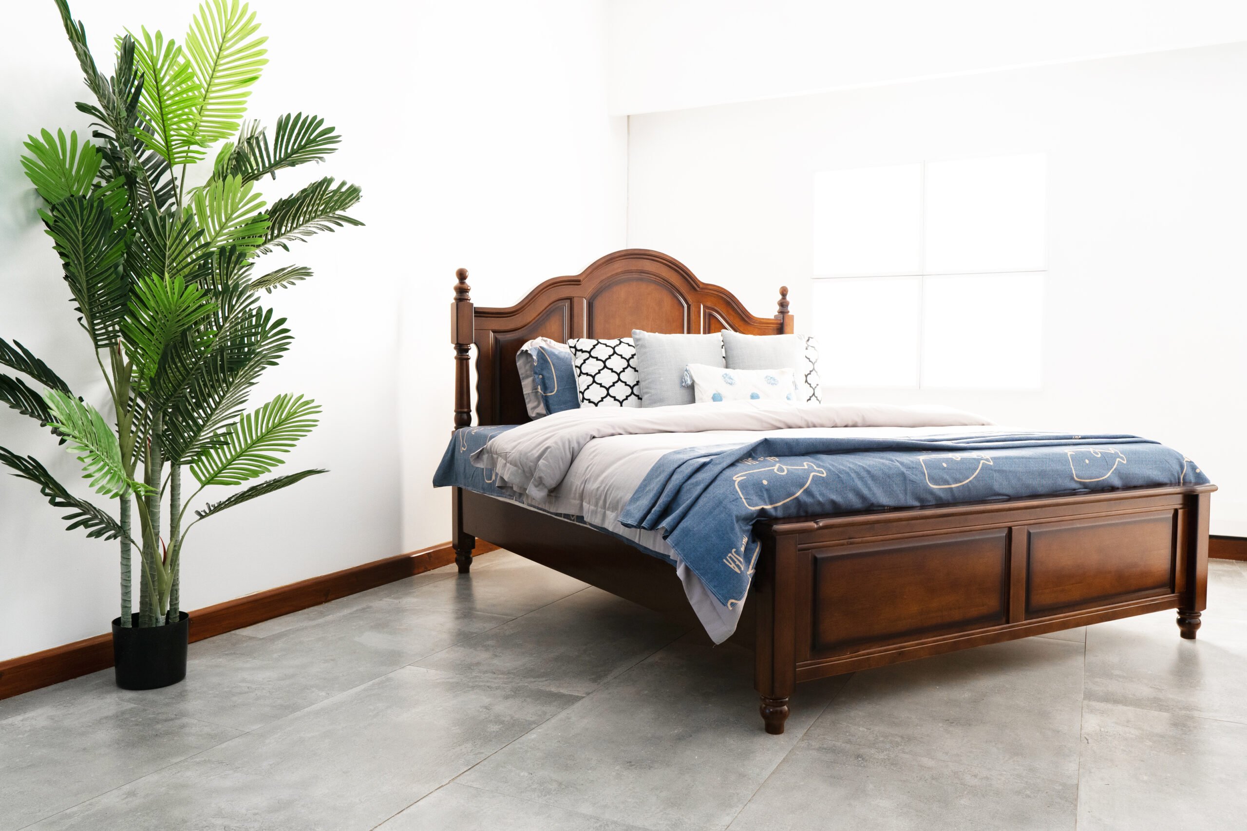 bolanburg2 Bolanburg Rustic King Bed with Paneled Design – Kenya
